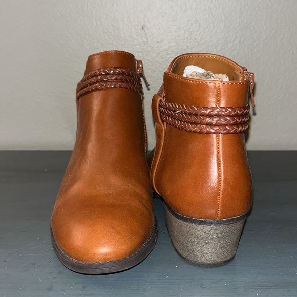 Style & Co. Womens Fellicity Faux Leather Ankle Brown Cognac Booties sz 7.5 EUC - Picture 3 of 14